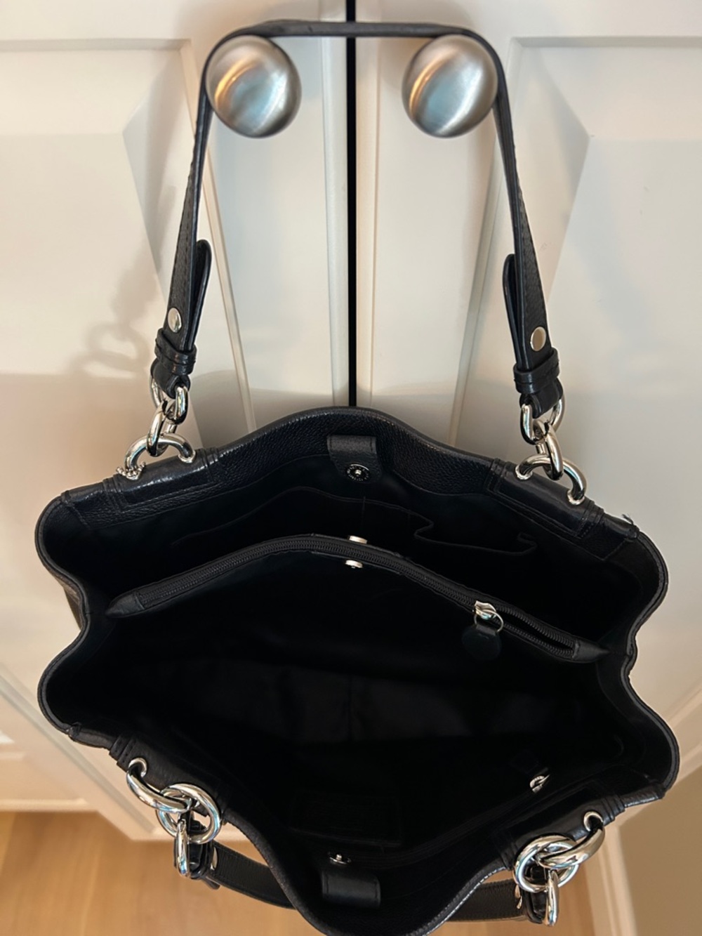 Coach Black Pebbled Leather Turnlock Shoulder Bag - Picture 3 of 6